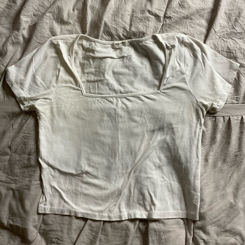 White Square-Neck Crop Tee | Heart & Hips